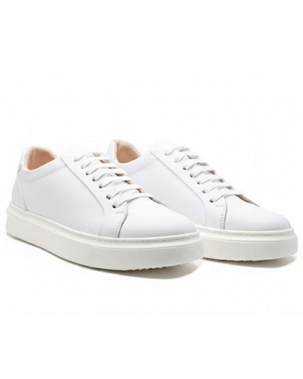 BASKETS À LACETS EN CUIR – BLANC