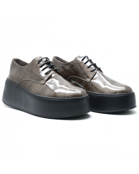 CHAUSSURES EN CUIR – GRIS