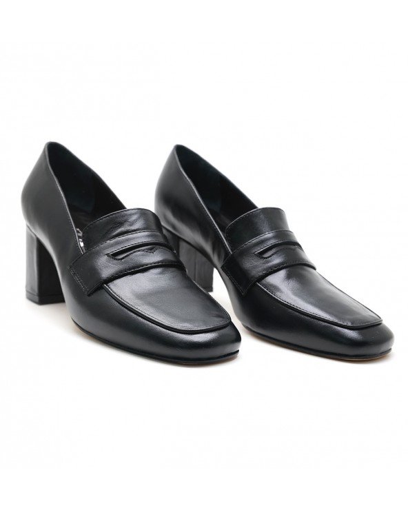 CHAUSSURES EN CUIR – NOIR