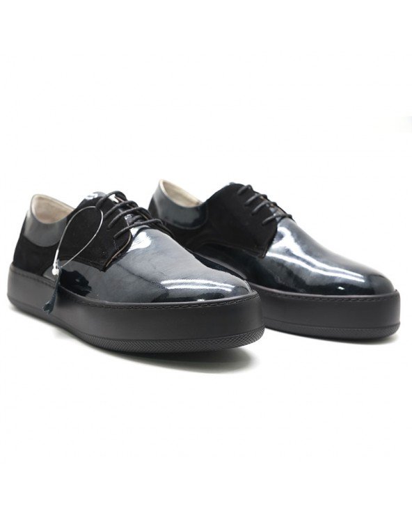 CHAUSSURES EN CUIR – NOIR